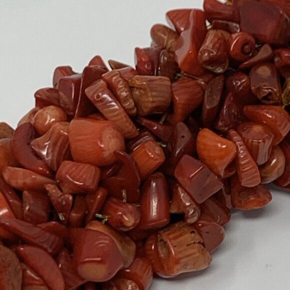 Red Sciacca Coral Chip Beaded Stretch Cuff Bracelet - Picture 7 of 9